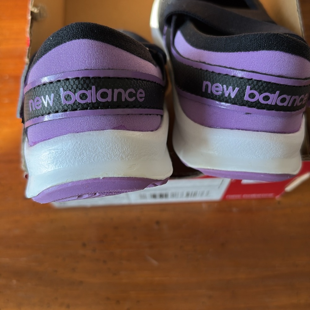 New Balance sneakers 🌻 - Picture 2 of 9